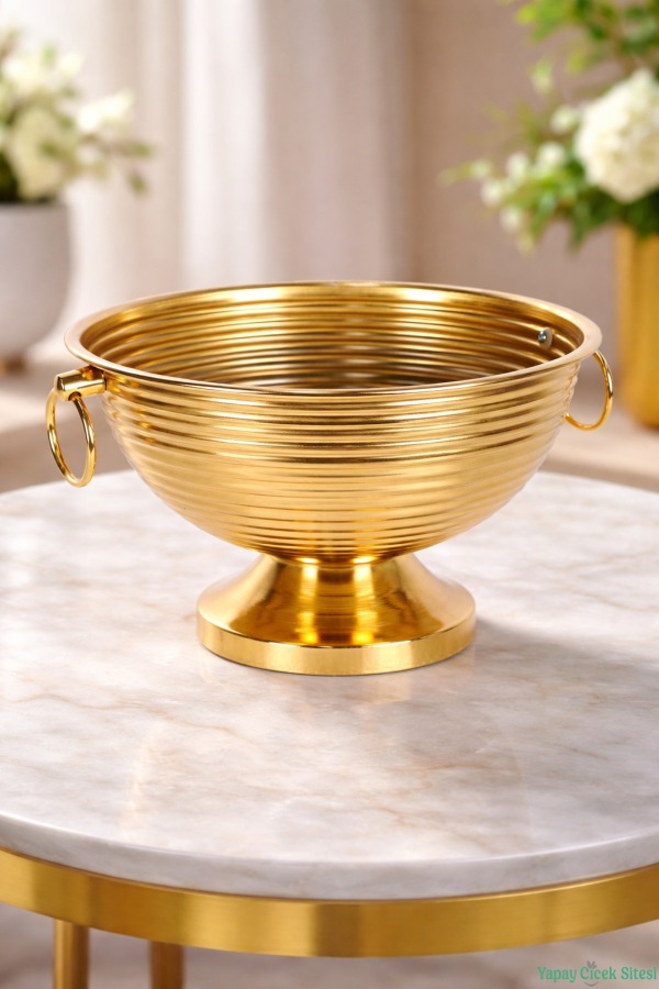 Metal Çizgili Küpeli Vazo 17 cm Altın - 1