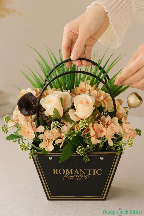 Yapay Çiçekli Romantic Çantalı Aranjman Model 43 - 1