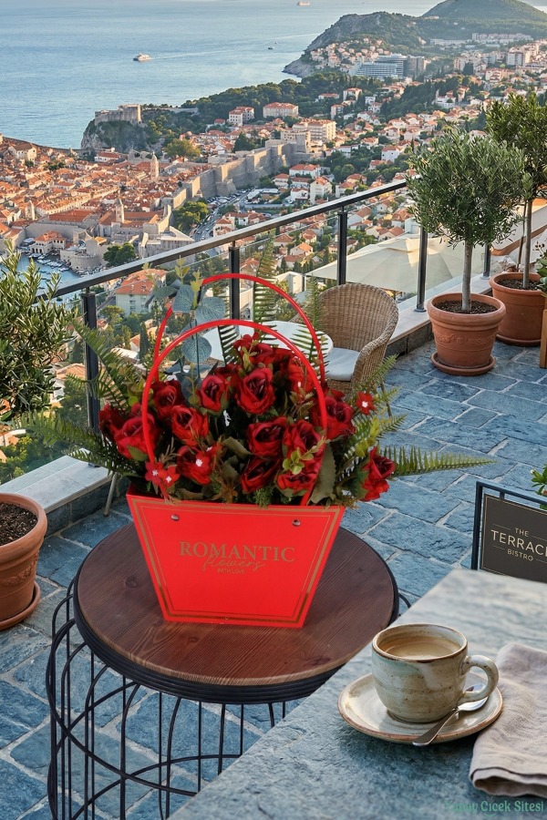 Yapay Çiçekli Romantic Çantalı Aranjman Model 1 - 5