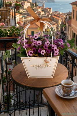 Yapay Çiçekli Romantic Çantalı Aranjman Model 11 - 5