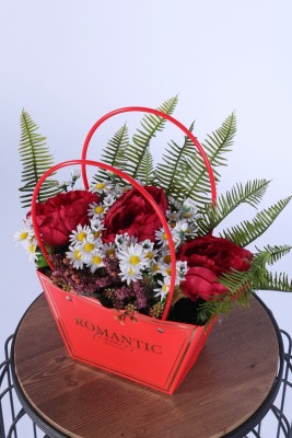 Yapay Çiçekli Romantic Çantalı Aranjman Model 22 - 2