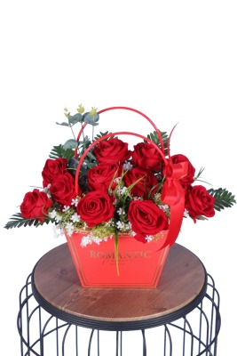 Yapay Çiçekli Romantic Çantalı Aranjman Model 26 - 1