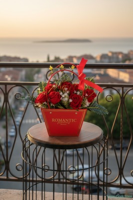 Yapay Çiçekli Romantic Çantalı Aranjman Model 30 - 5